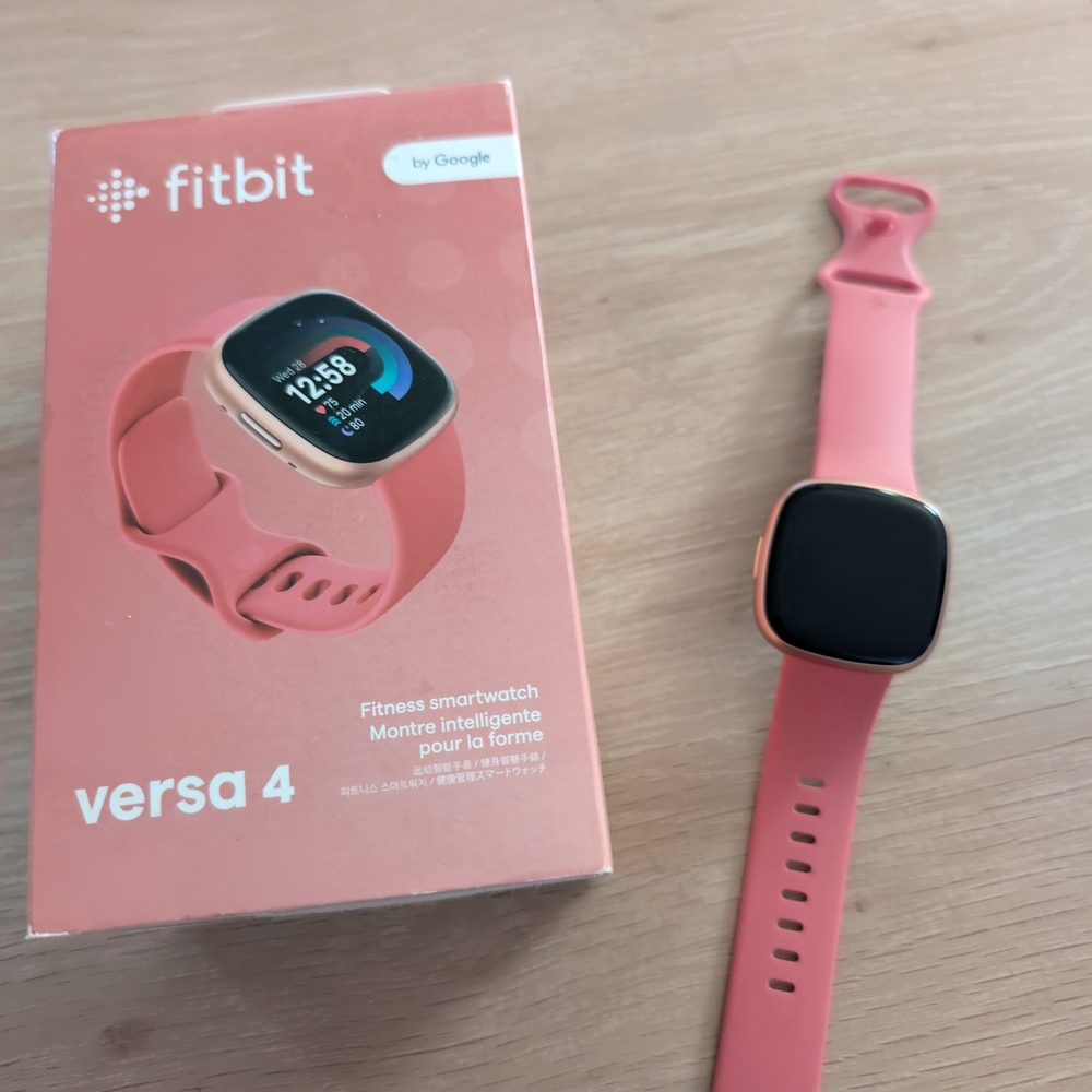 Fitbit Versa 4 Pink Smartwatch